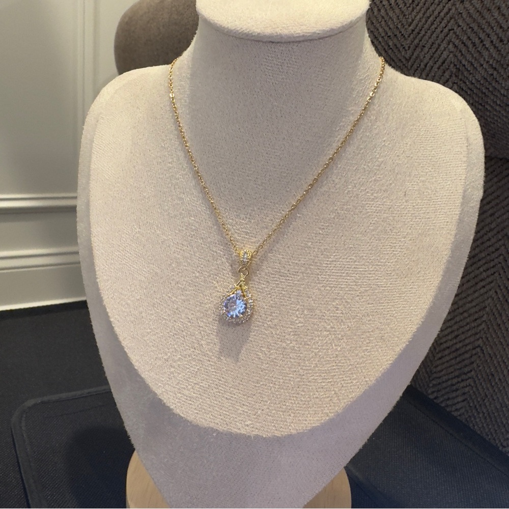 Women Pendant necklace stainless steel with zirconia